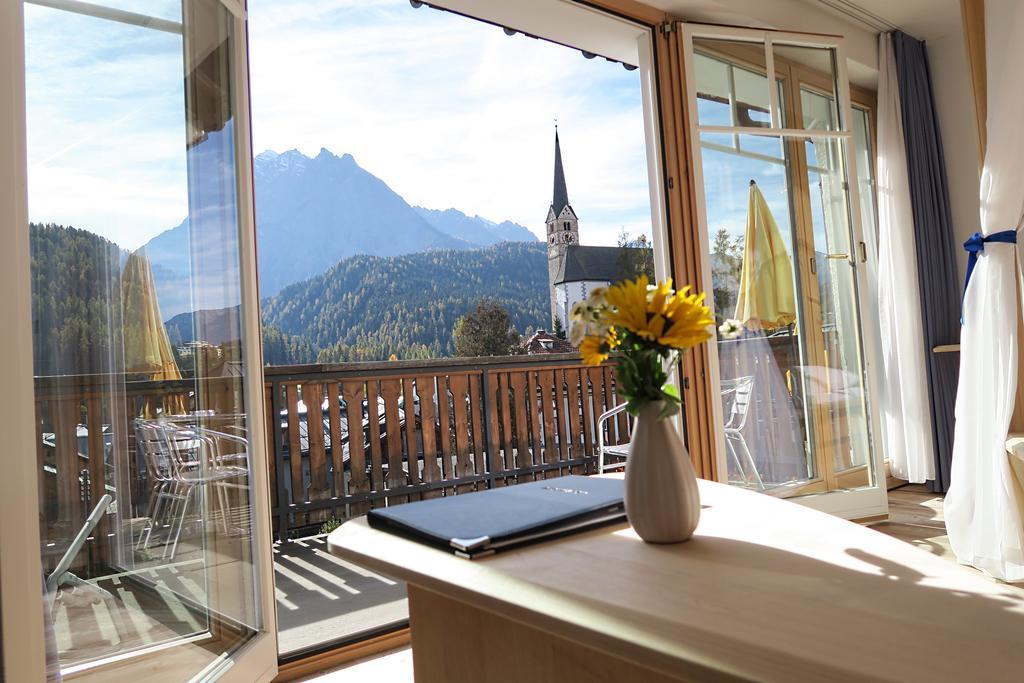 Hotel Restaurant Gabriel Scuol Extérieur photo