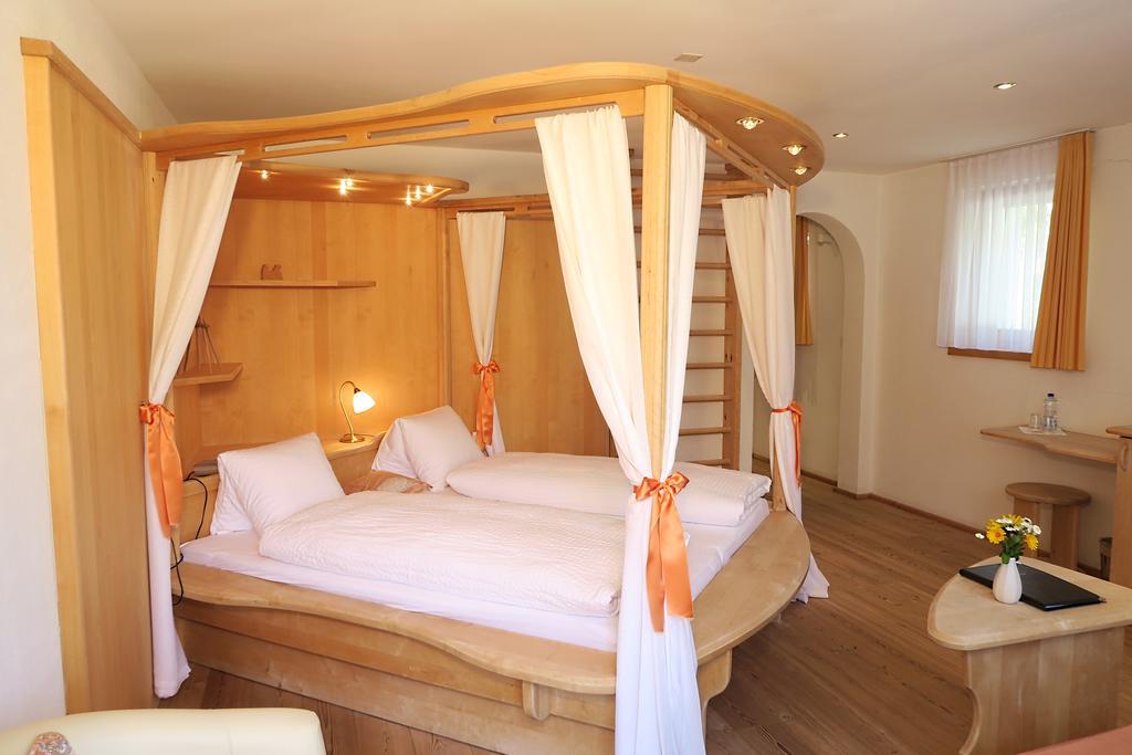 Hotel Restaurant Gabriel Scuol Extérieur photo