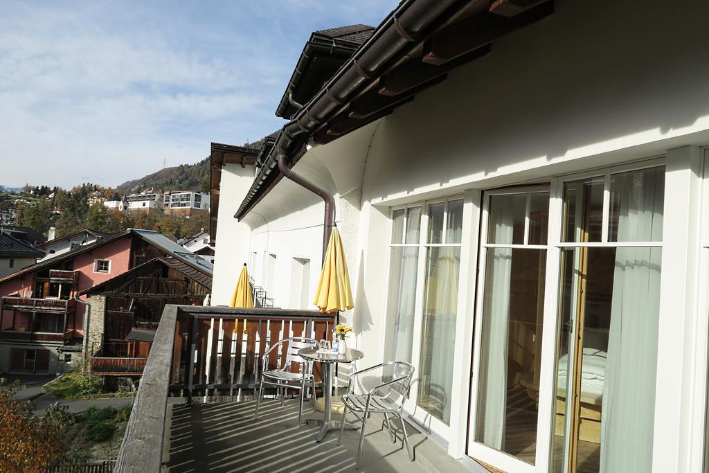 Hotel Restaurant Gabriel Scuol Extérieur photo