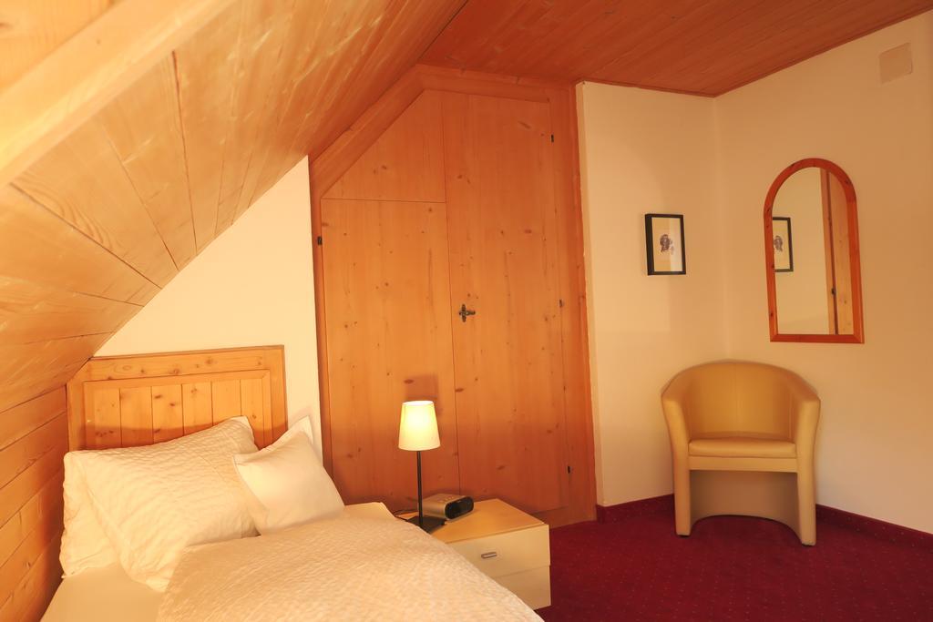 Hotel Restaurant Gabriel Scuol Extérieur photo